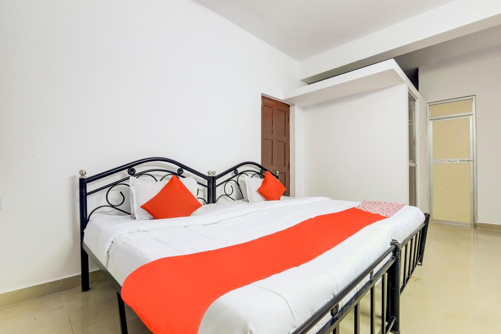 Hotel O Omkar Guest House Near Immaculate Conception Church Панаджи Екстериор снимка